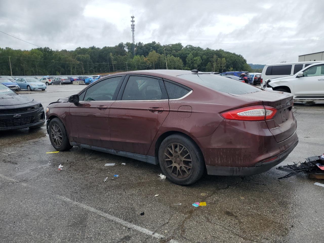 Ford Fusion S Image 10