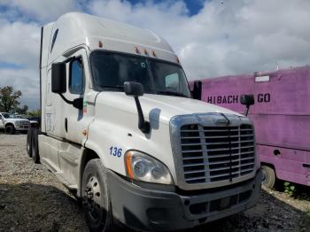  Salvage Freightliner Cascadia 1
