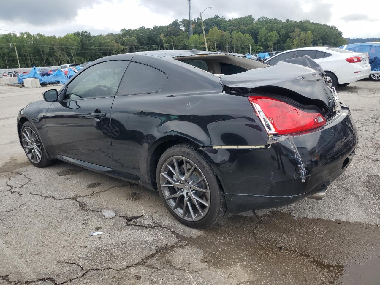 INFINITI G37 Image 2