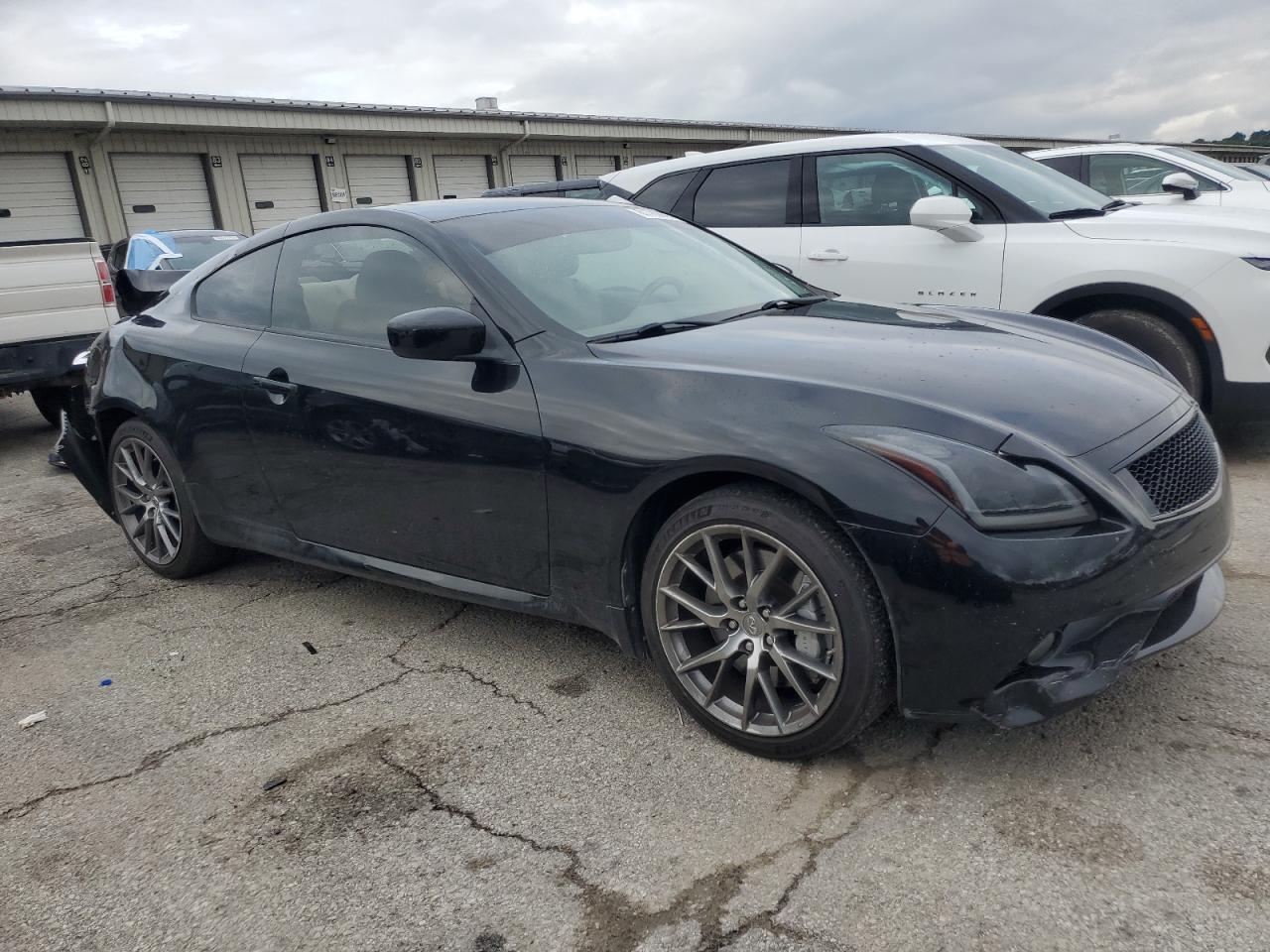 INFINITI G37 Image 10