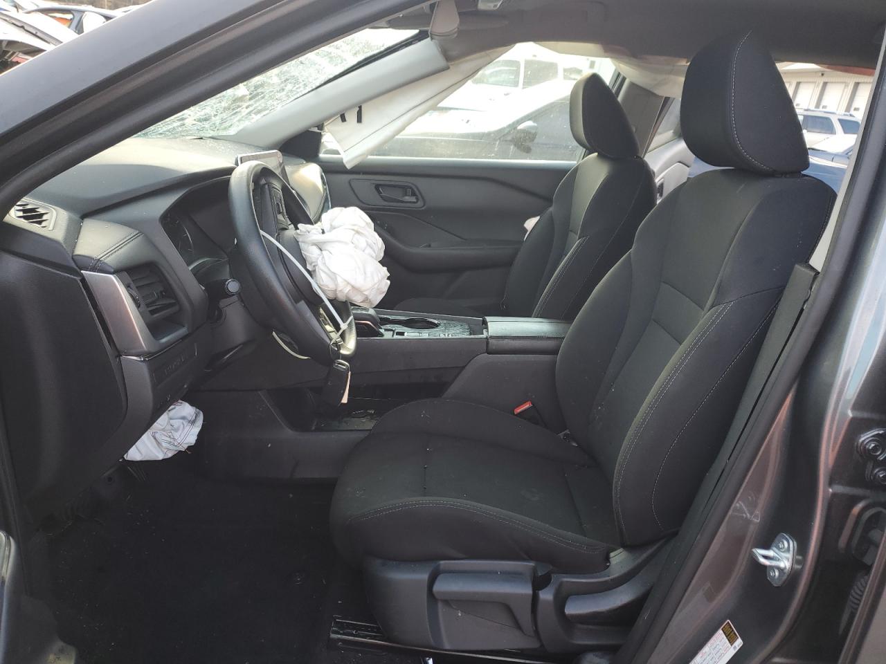 Nissan Rogue S Image 4