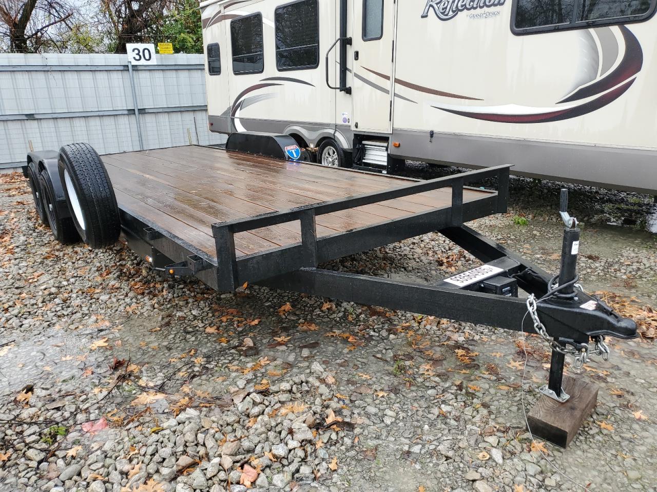 Carry On Other Image 9