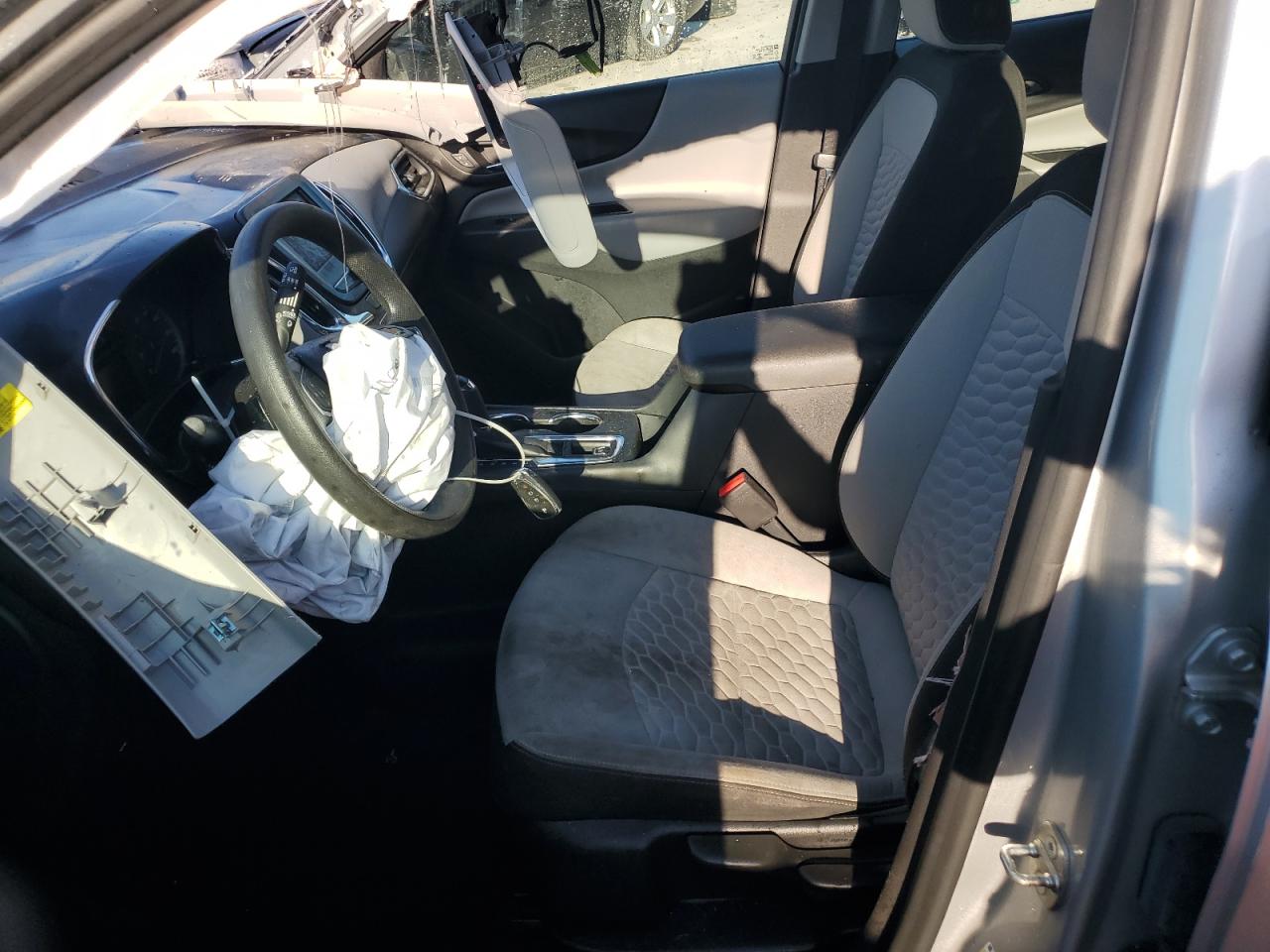 Chevrolet Equinox Ls Image 4