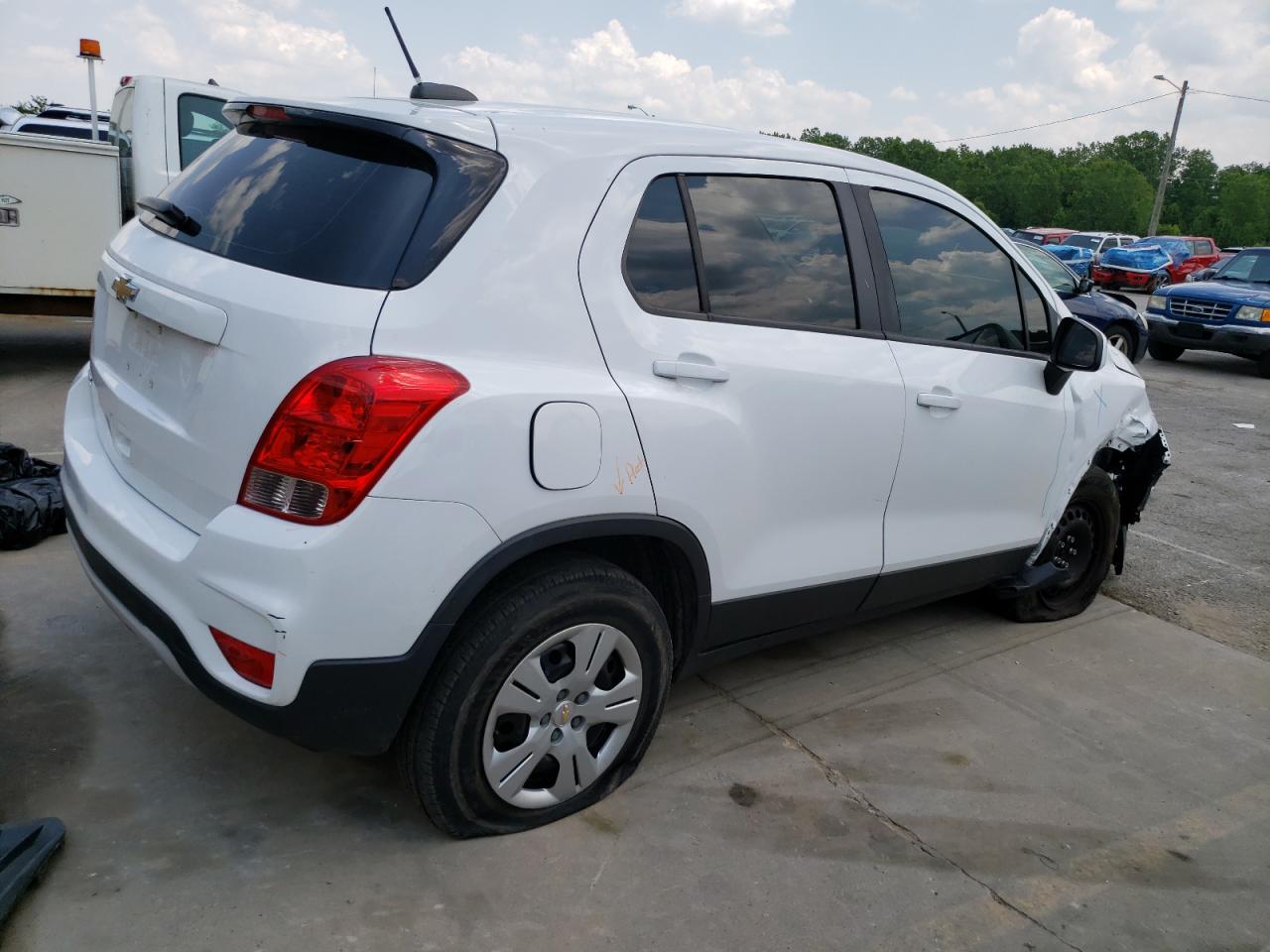 Chevrolet Trax Ls Image 9