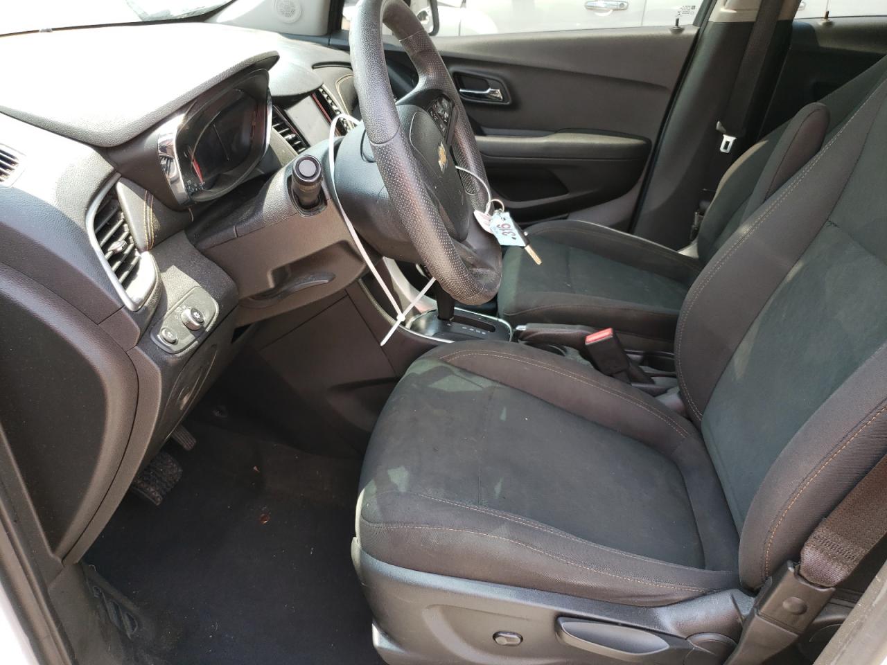 Chevrolet Trax Ls Image 5