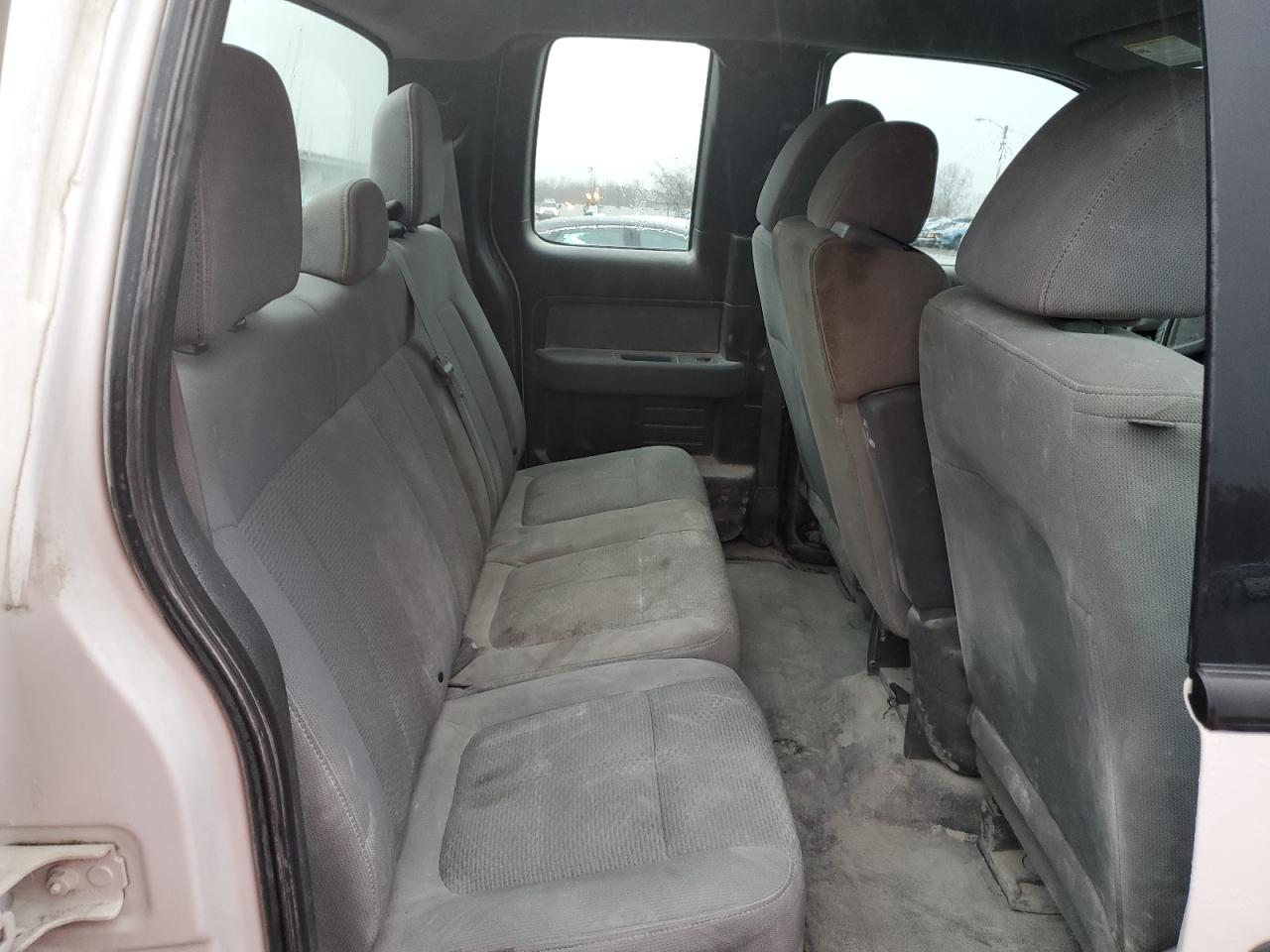 Ford F-150 Super Cab Image 5