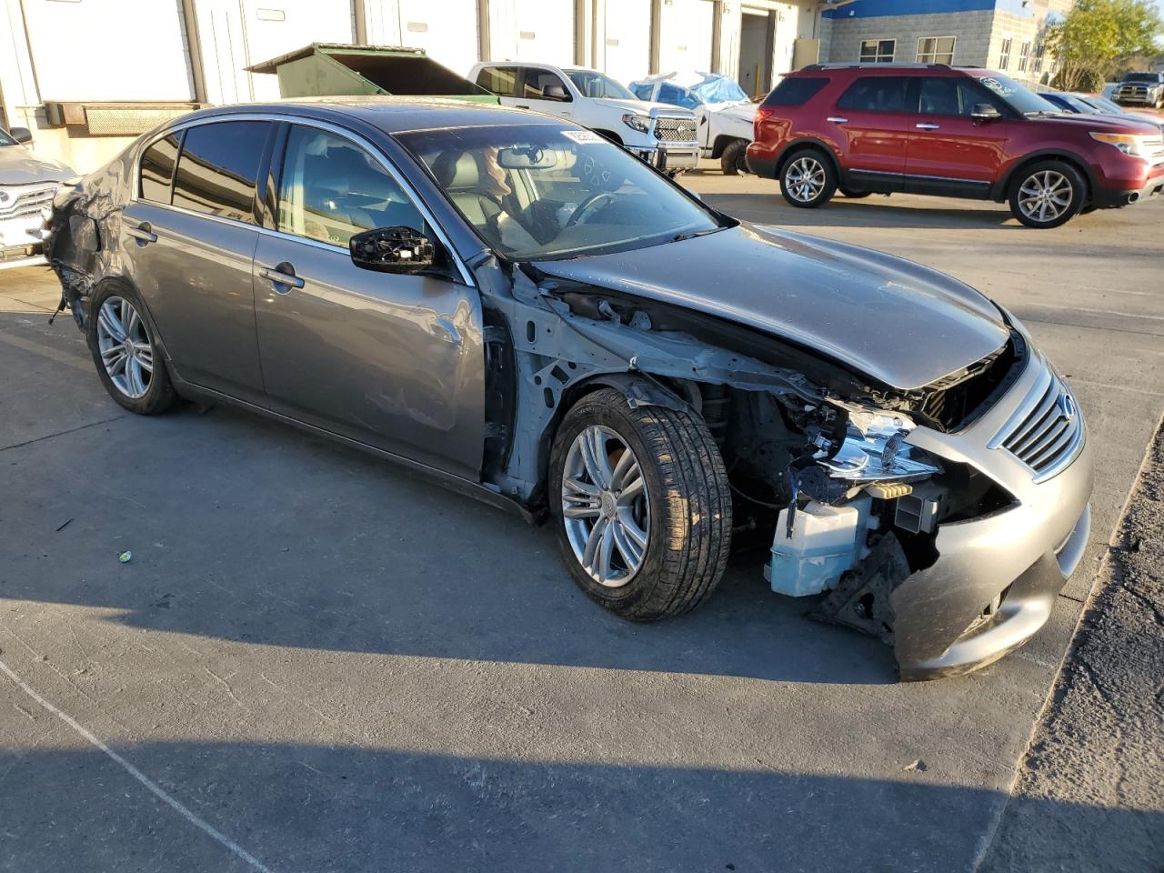 INFINITI G37 Image 10