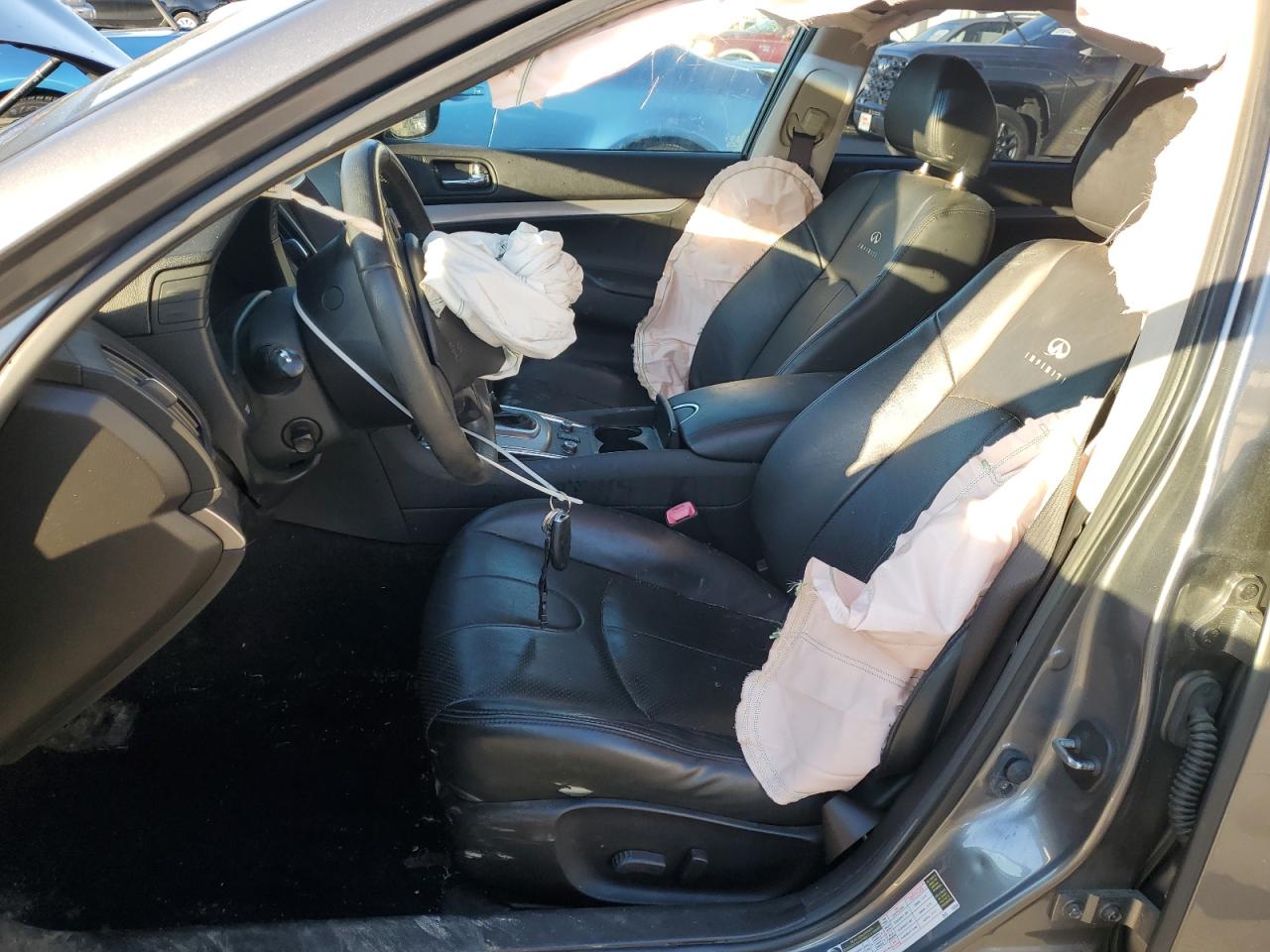 INFINITI G37 Image 6