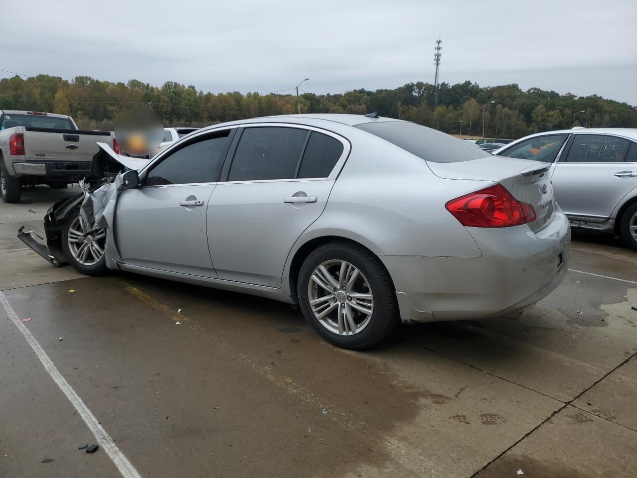 INFINITI G37 Image 2