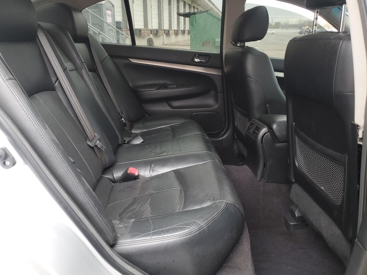 INFINITI G37 Image 11