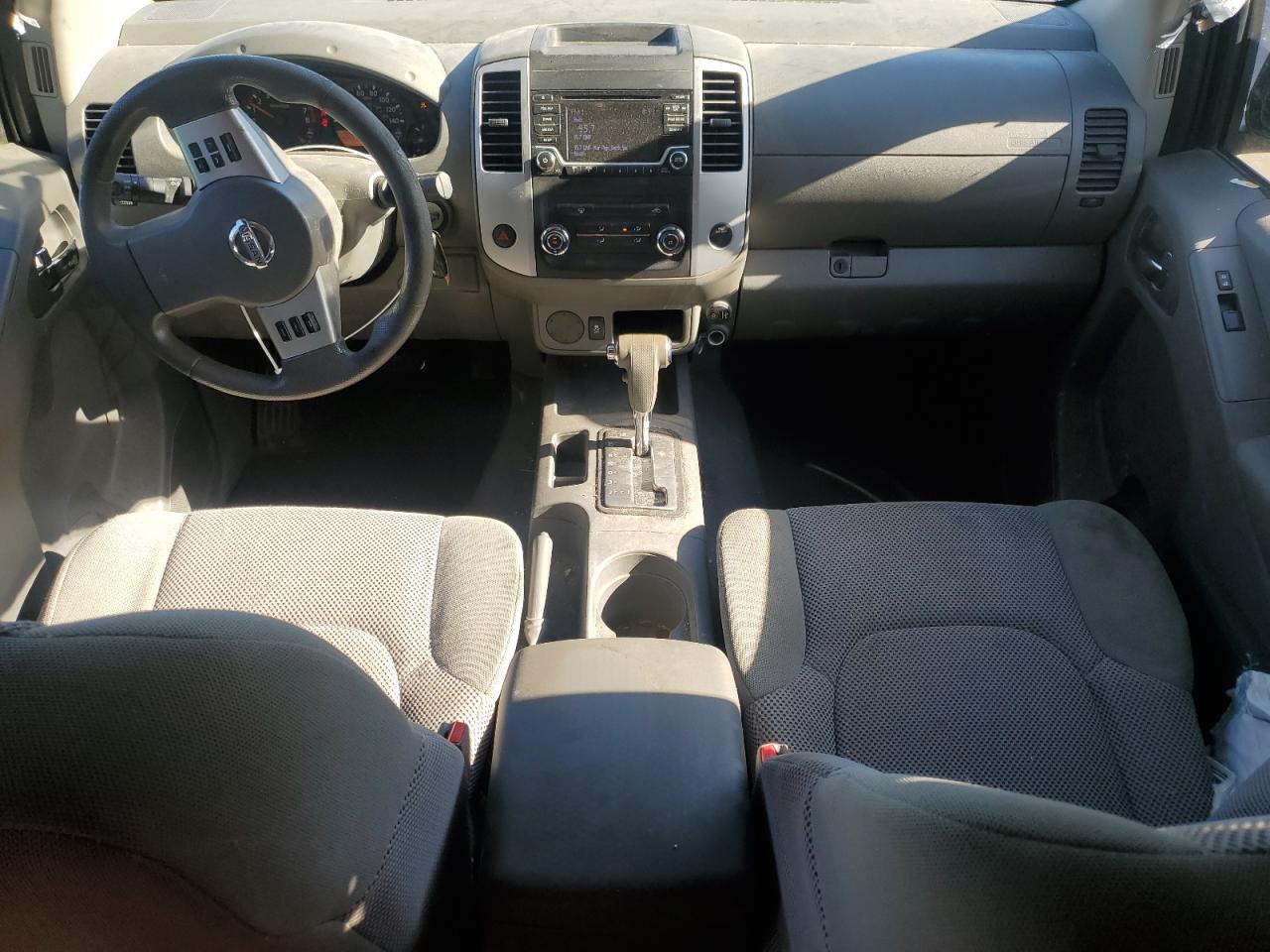 Nissan Frontier S Image 5