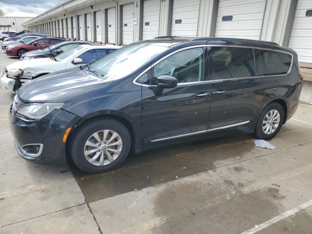  Salvage Chrysler Pacifica