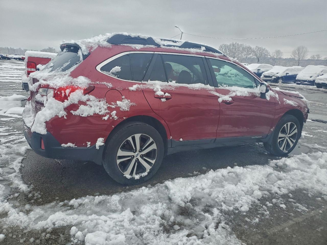 Subaru Outback 2.5i Limited Image 2