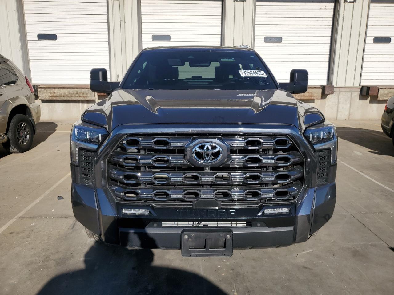 Toyota Tundra Crewmax Platinum Image 3