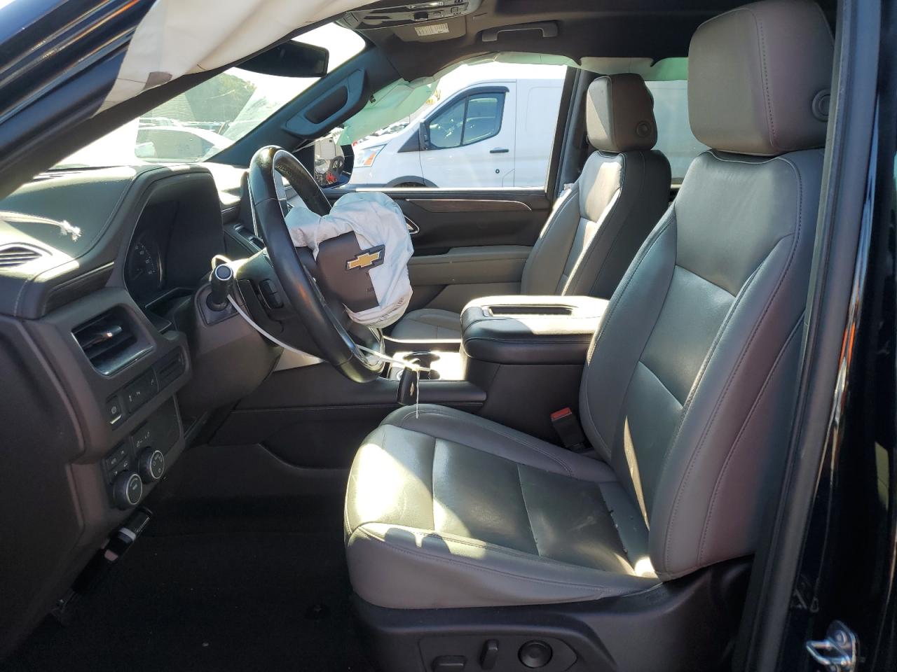 Chevrolet Suburban K1500 Lt Image 5