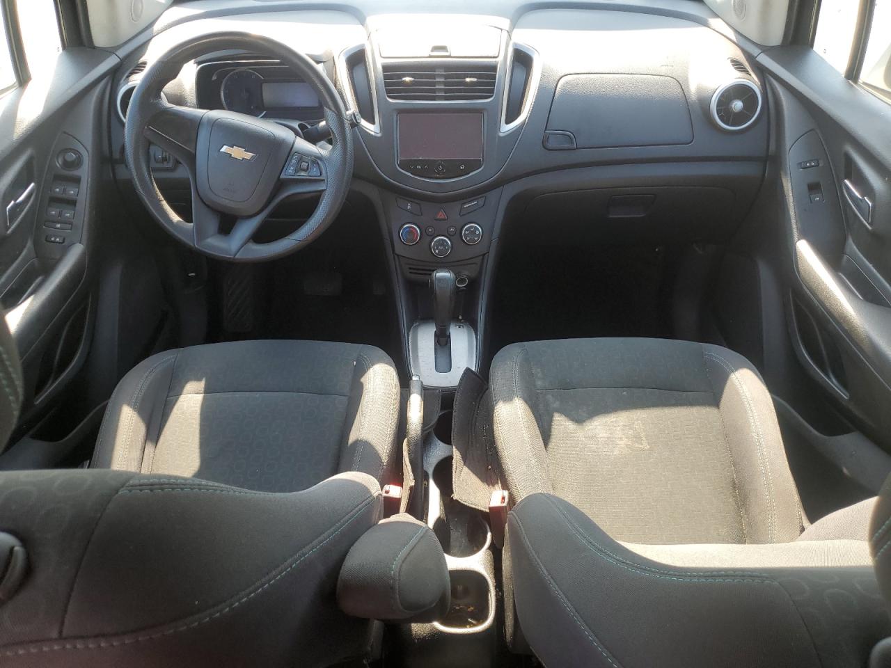 Chevrolet Trax Ls Image 3