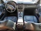 Mercedes-Benz C-Class 320 Image 11