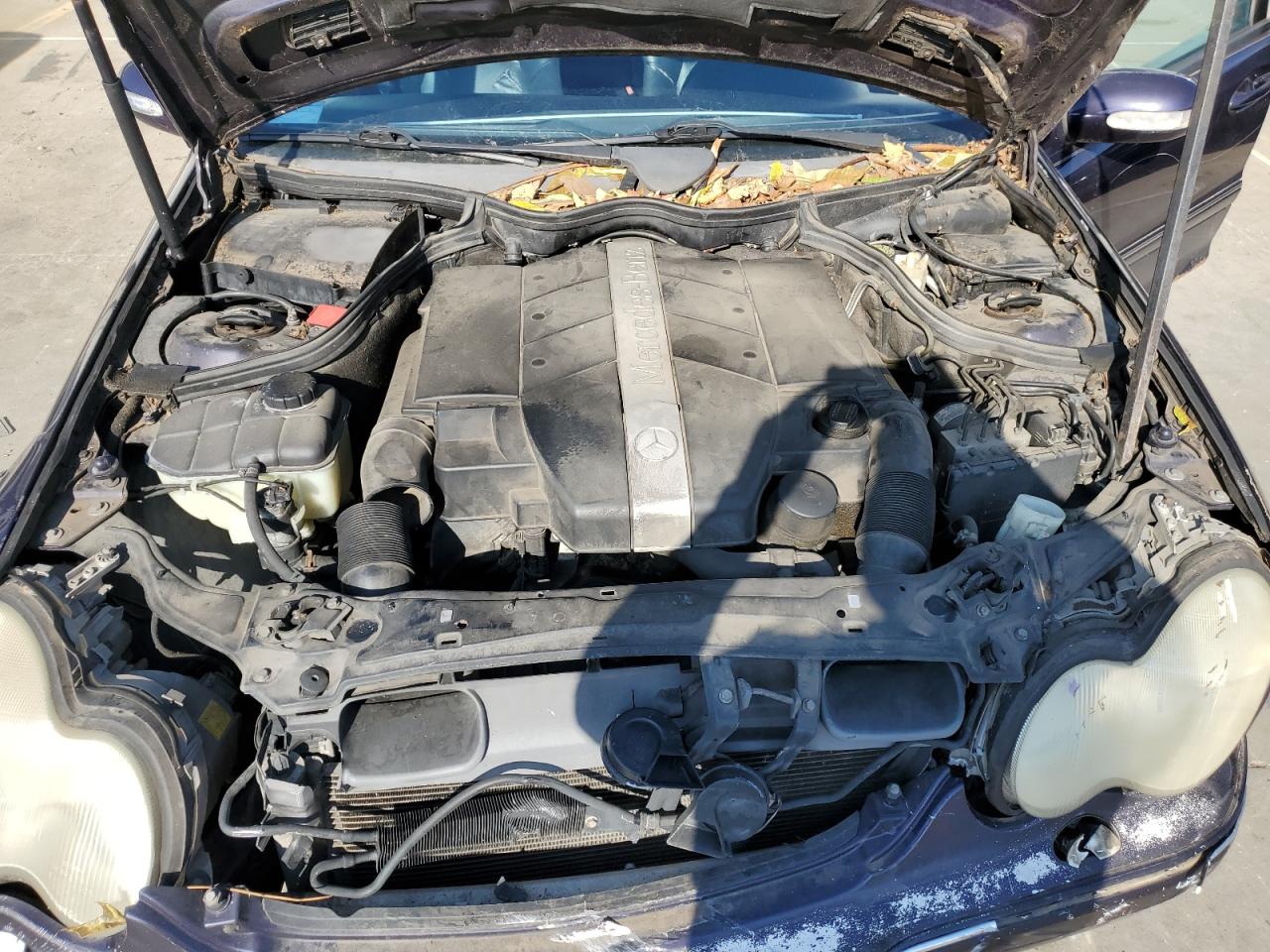 Mercedes-Benz C-Class 320 Image 7