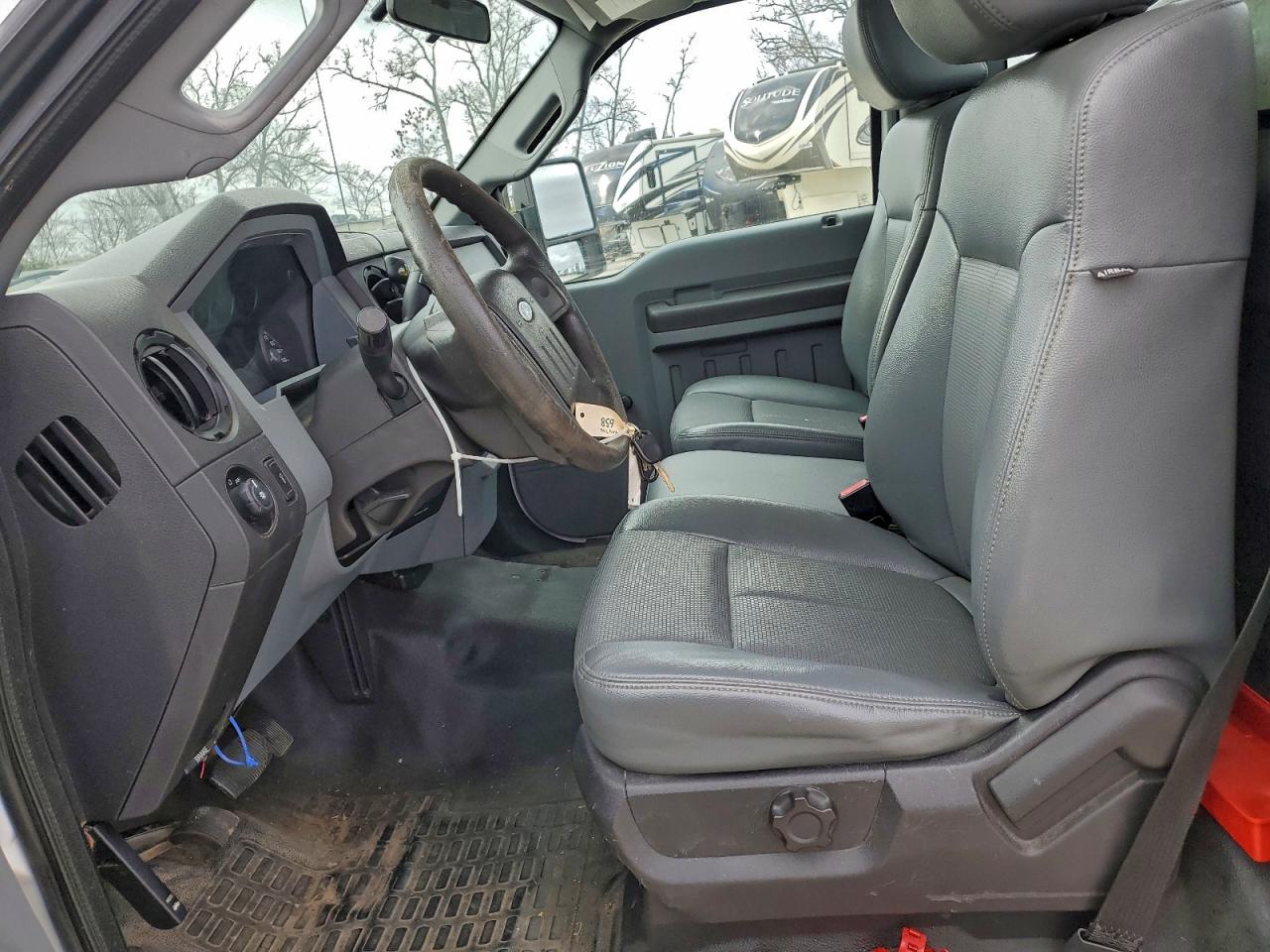 Ford F-350 Super Duty Image 8