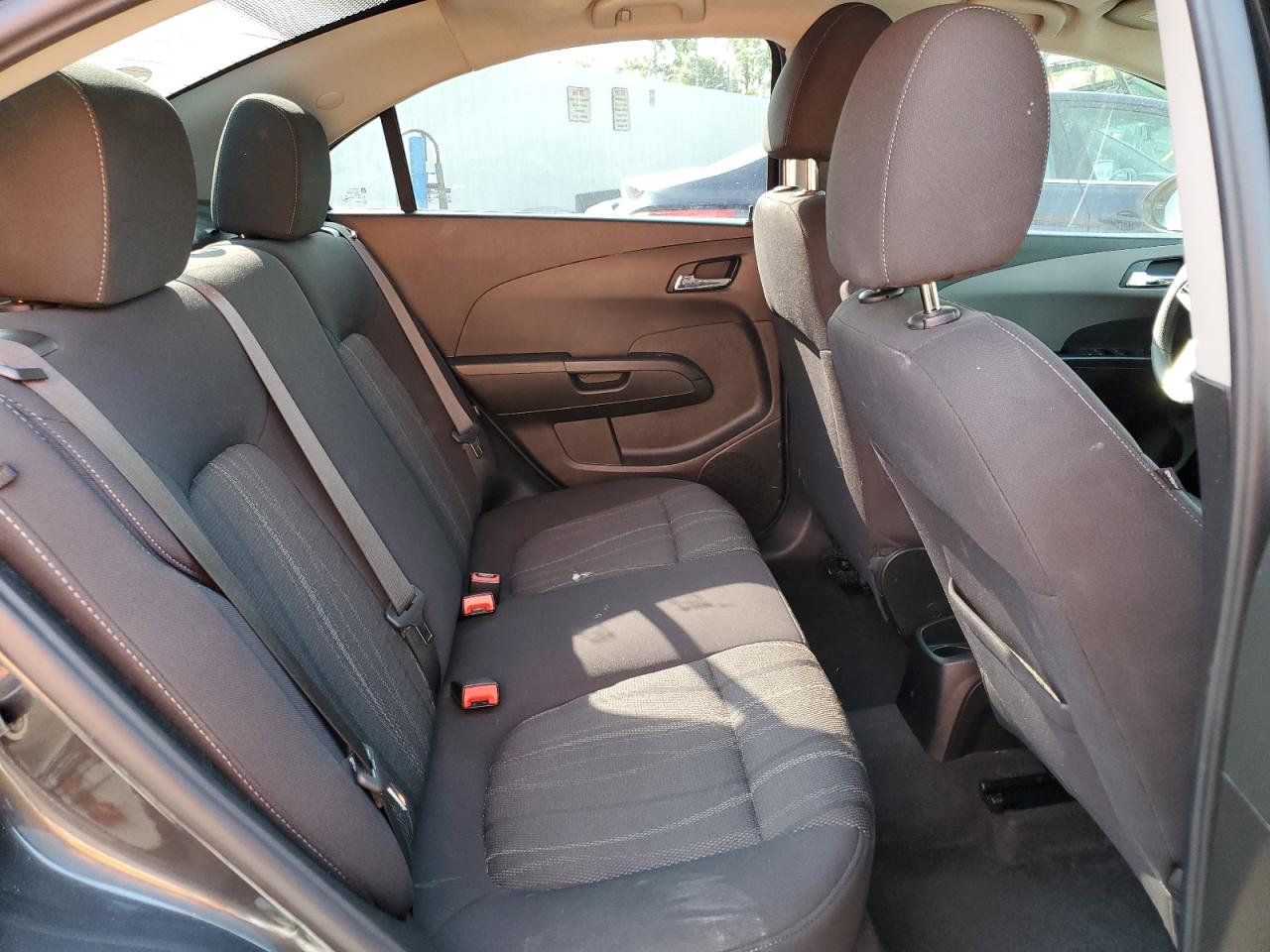 Chevrolet Sonic Lt Image 11