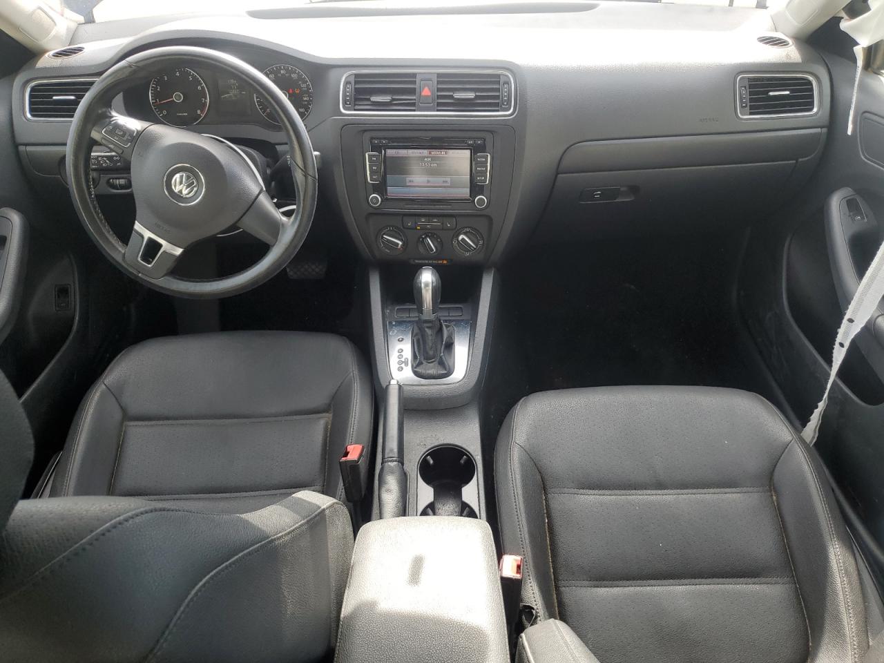 Volkswagen Jetta Se Image 5