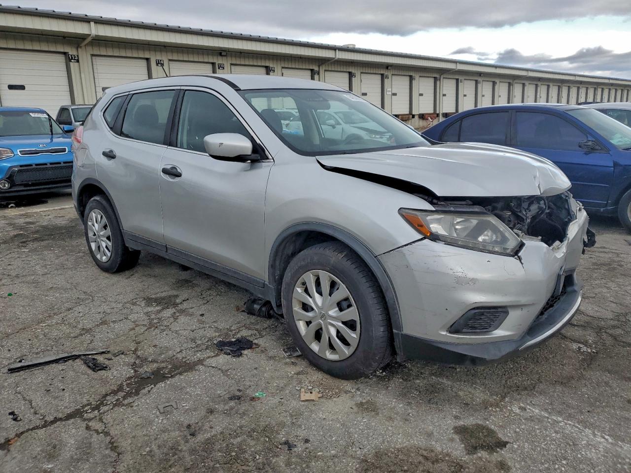 Nissan Rogue S Image 5