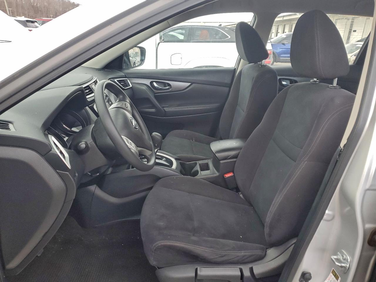 Nissan Rogue S Image 9