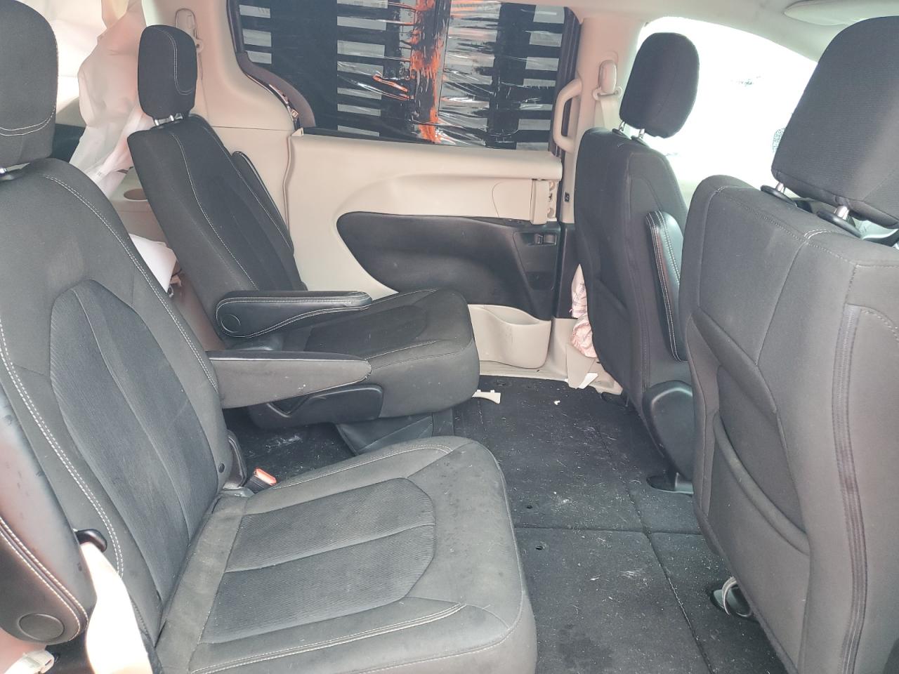 Chrysler Minivan Lx Image 13