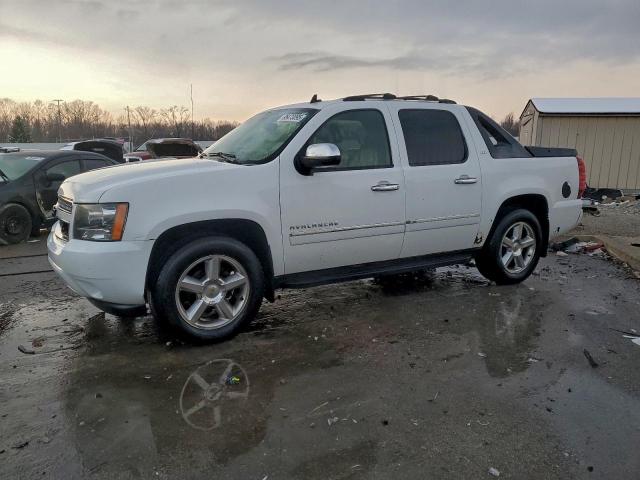  Salvage Chevrolet Avalanche