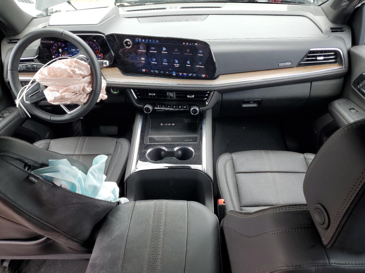 Chevrolet Suburban K1500 High Country Image 5