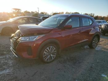  Salvage Nissan Kicks