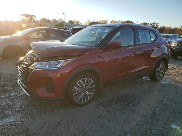  Salvage Nissan Kicks