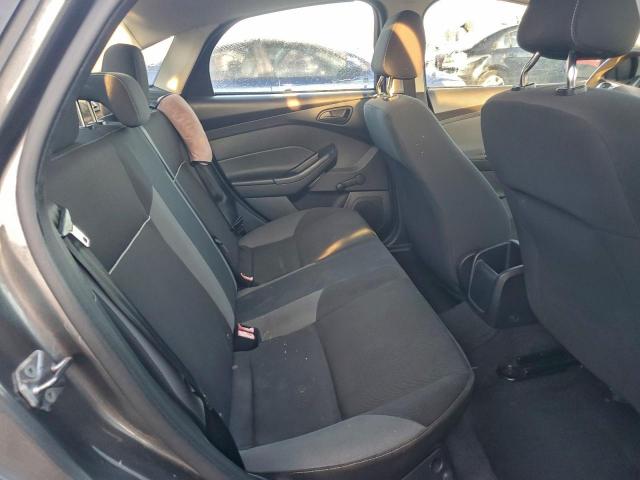 Ford Focus S Image 12