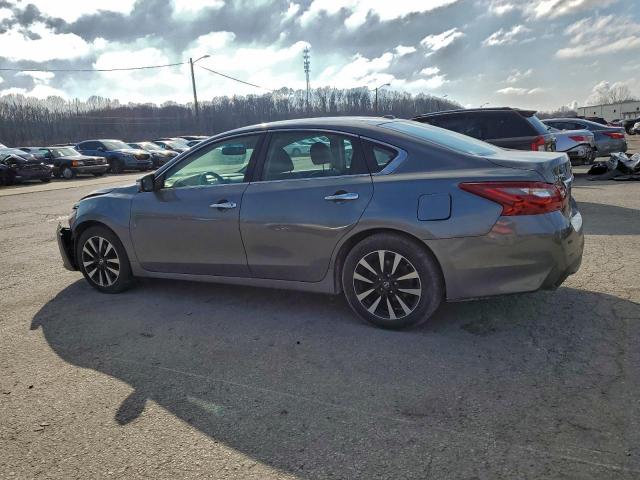 Nissan Altima 2.5 Image 2