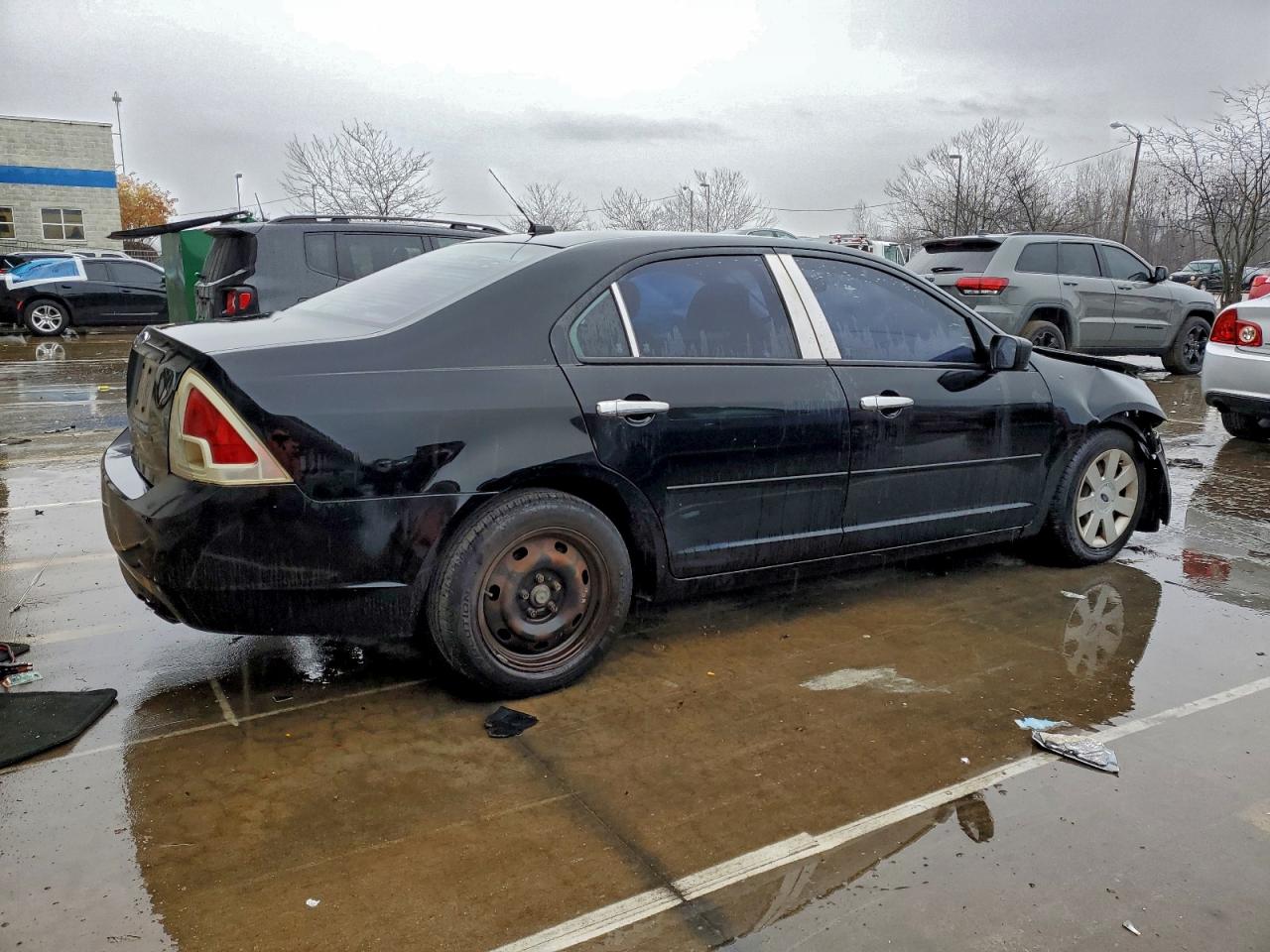 Ford Fusion S Image 3