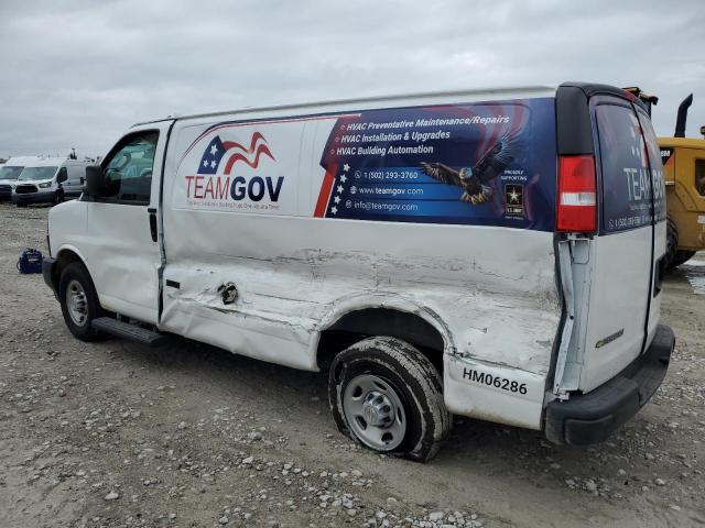 Chevrolet Express Image 2