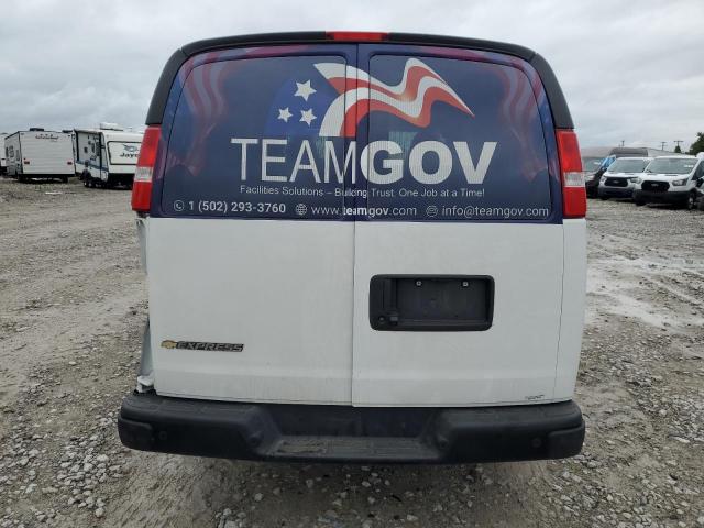 Chevrolet Express Image 4