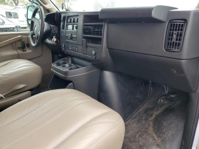 Chevrolet Express Image 7