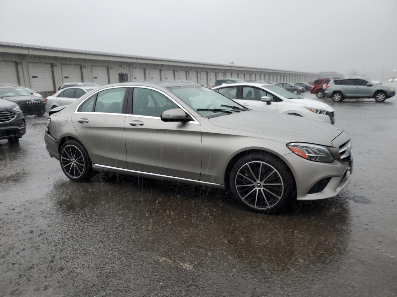 Mercedes-Benz C-Class 300 Image 3