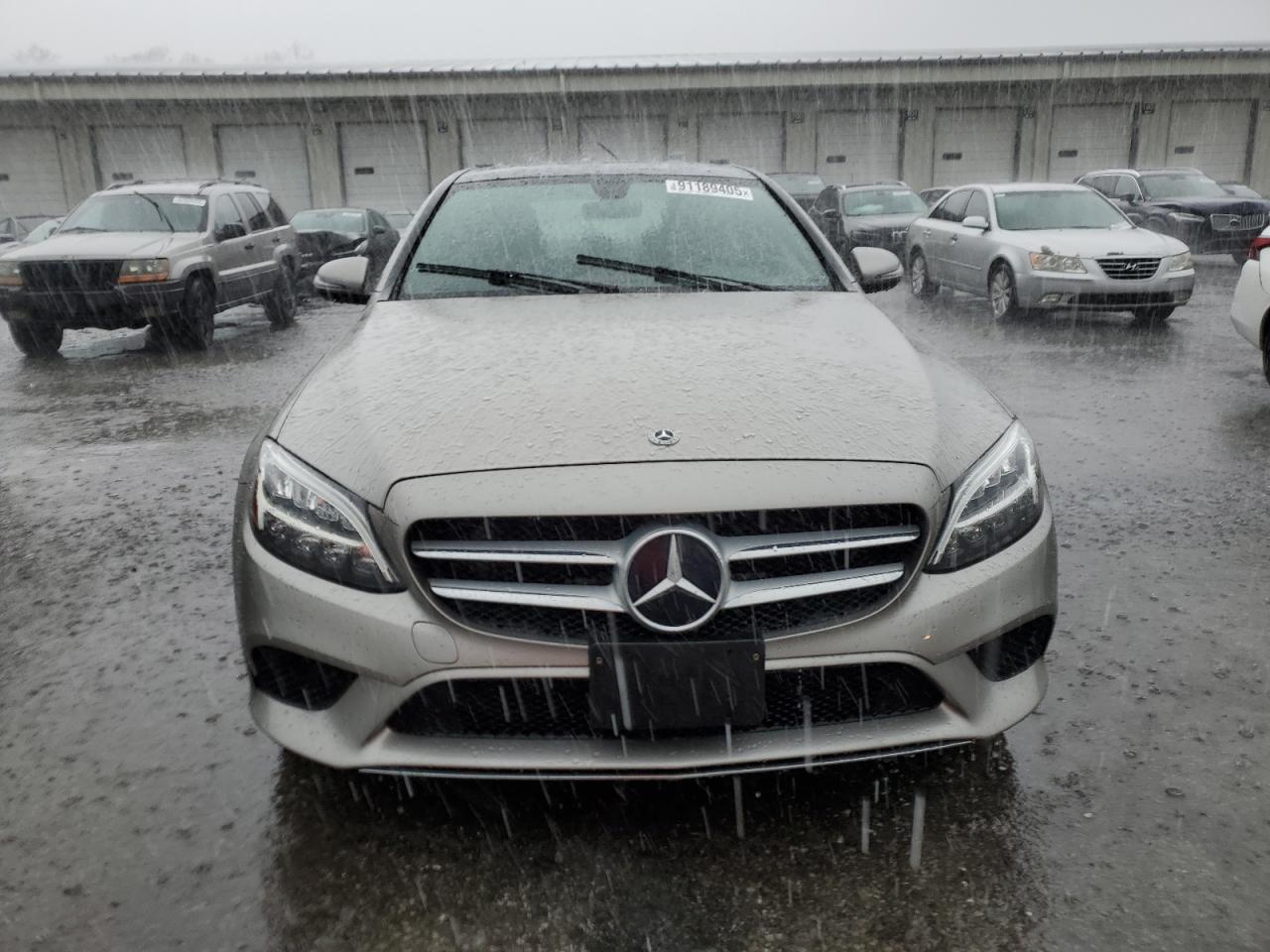 Mercedes-Benz C-Class 300 Image 4