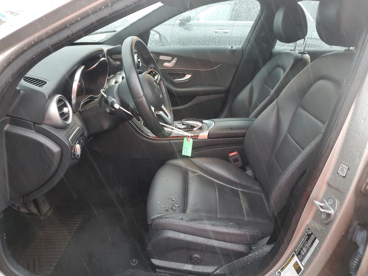 Mercedes-Benz C-Class 300 Image 12