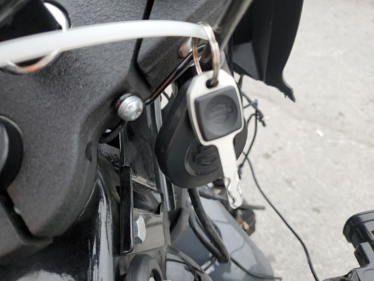 Harley-Davidson Fxlrst Image 2