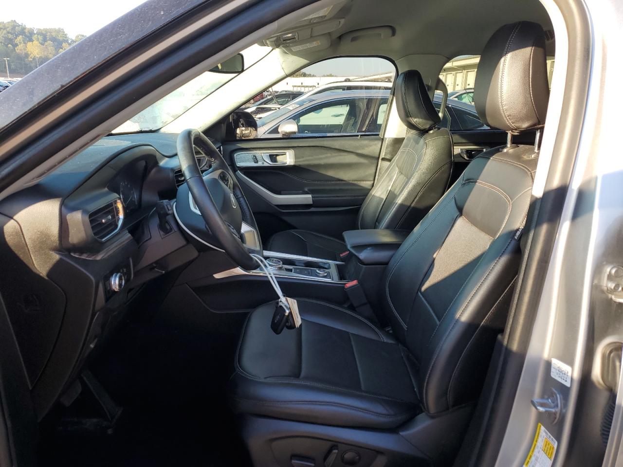 Ford Explorer Limited Image 10