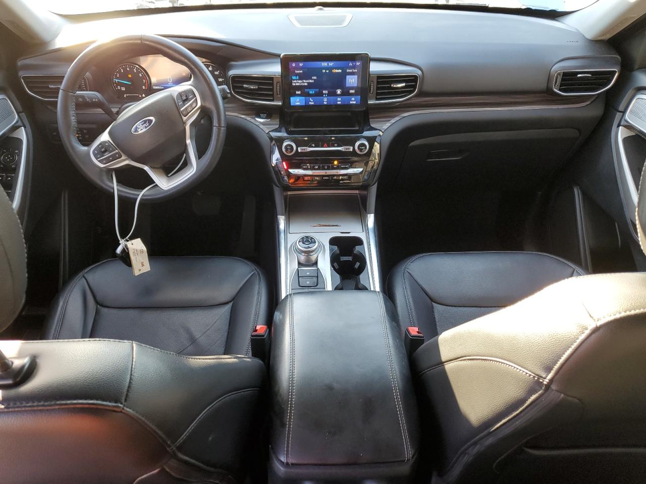 Ford Explorer Limited Image 4