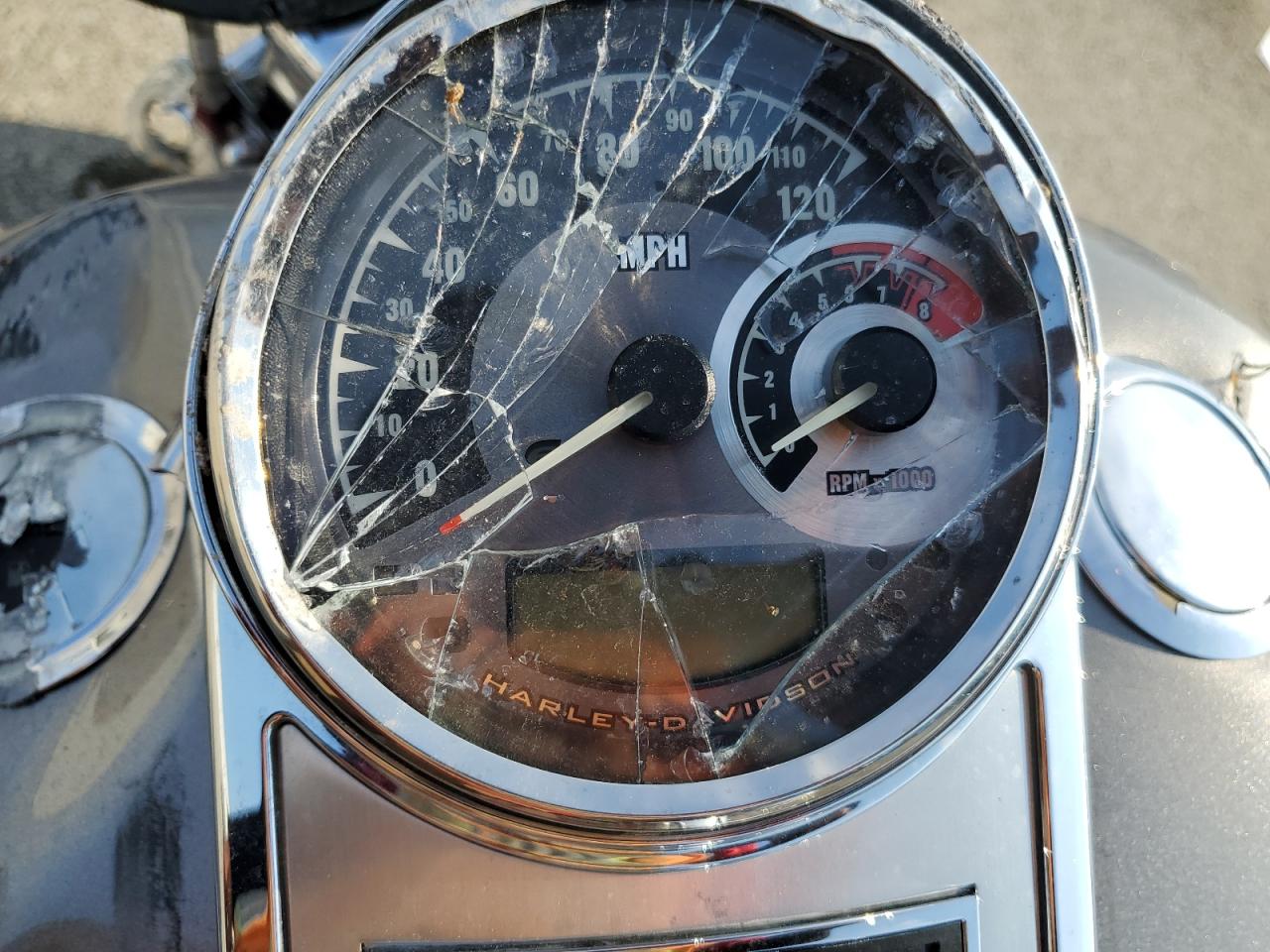 Harley-Davidson Fl Road King Image 8