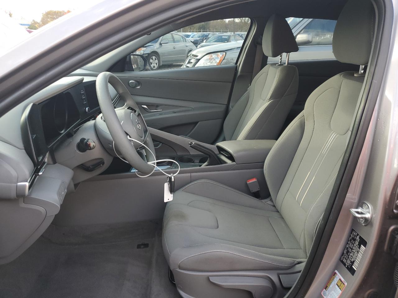 Hyundai ELANTRA Sel Image 5