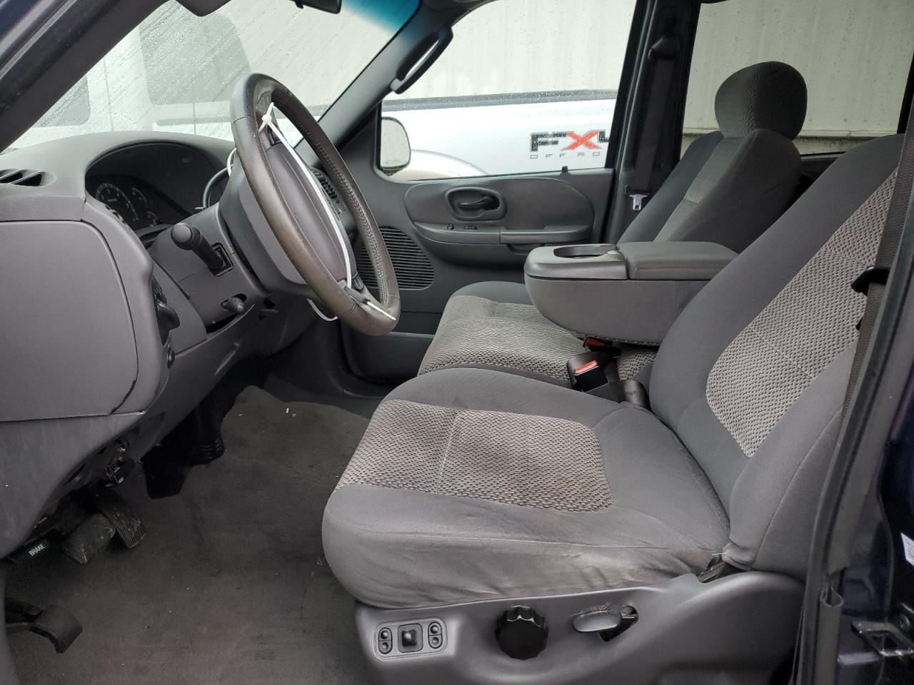 Ford F-150 Supercrew Image 11