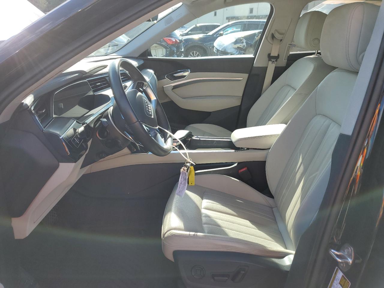 Audi Q8 Premium Plus Image 13