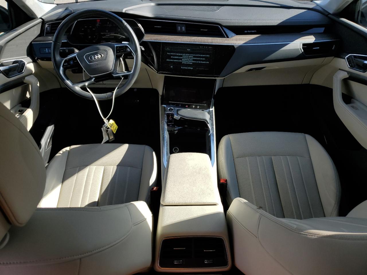 Audi Q8 Premium Plus Image 8