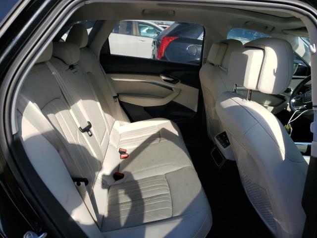 Audi Q8 Premium Plus Image 10